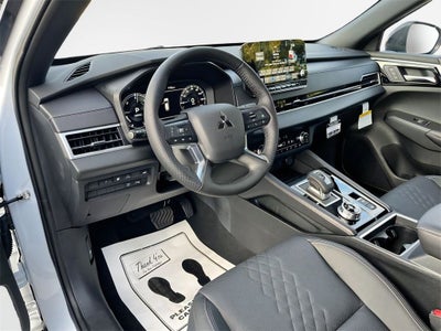 2025 Mitsubishi Outlander PHEV Base