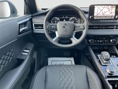 2025 Mitsubishi Outlander PHEV Base