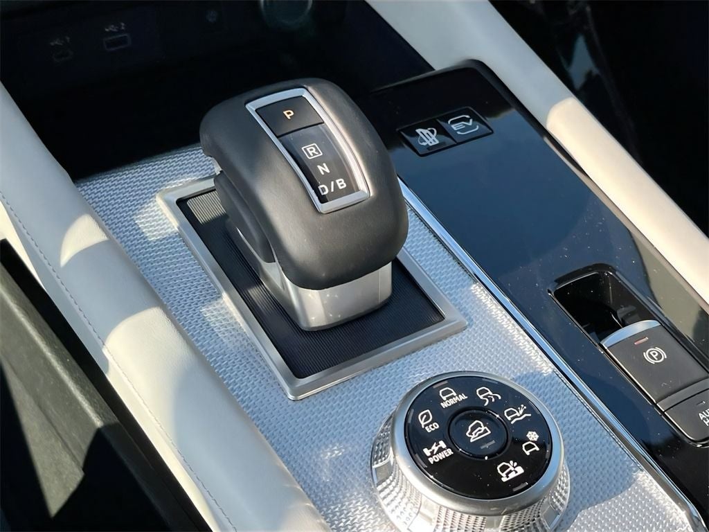 2025 Mitsubishi Outlander PHEV SEL