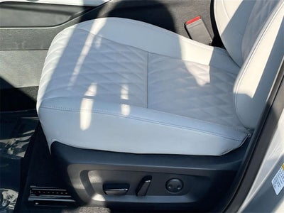 2025 Mitsubishi Outlander PHEV SEL