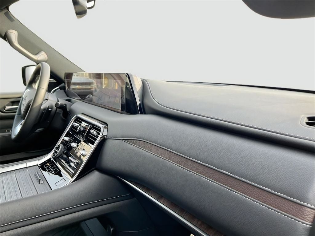 2025 Nissan Armada SL