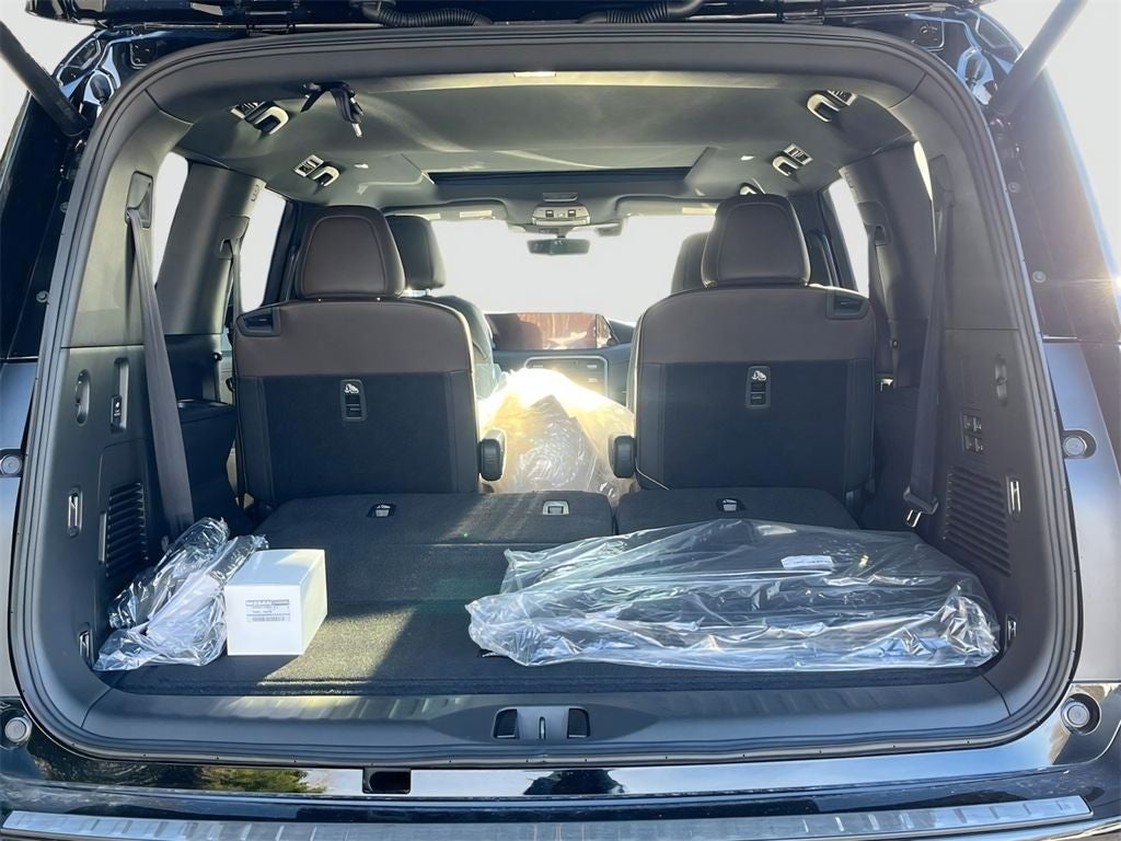 2025 Nissan Armada Platinum