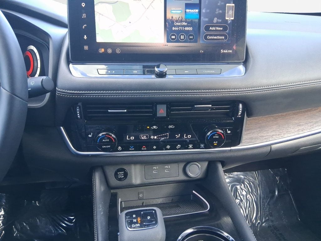 2025 Nissan Rogue Platinum