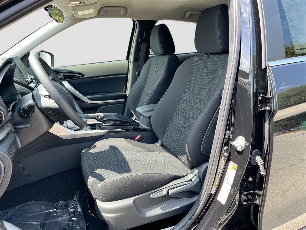 2025 Mitsubishi Eclipse Cross LE