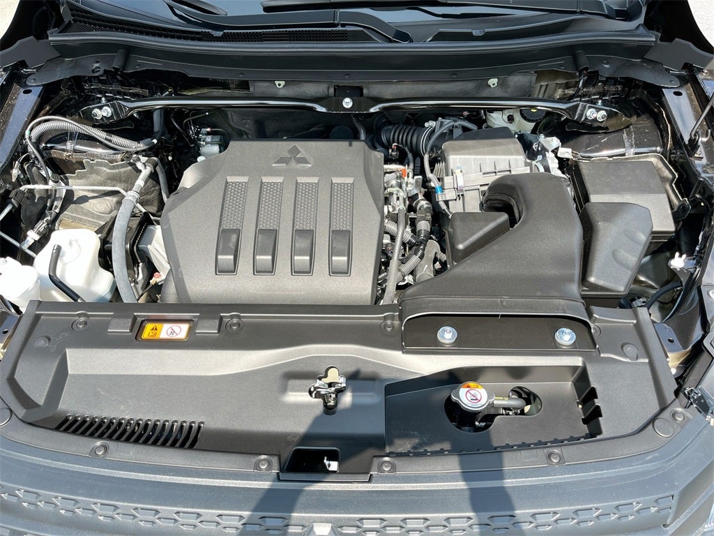 2025 Mitsubishi Eclipse Cross LE