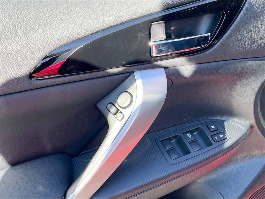 2026 Mitsubishi Eclipse Cross SE Panoramic Sunroof Package