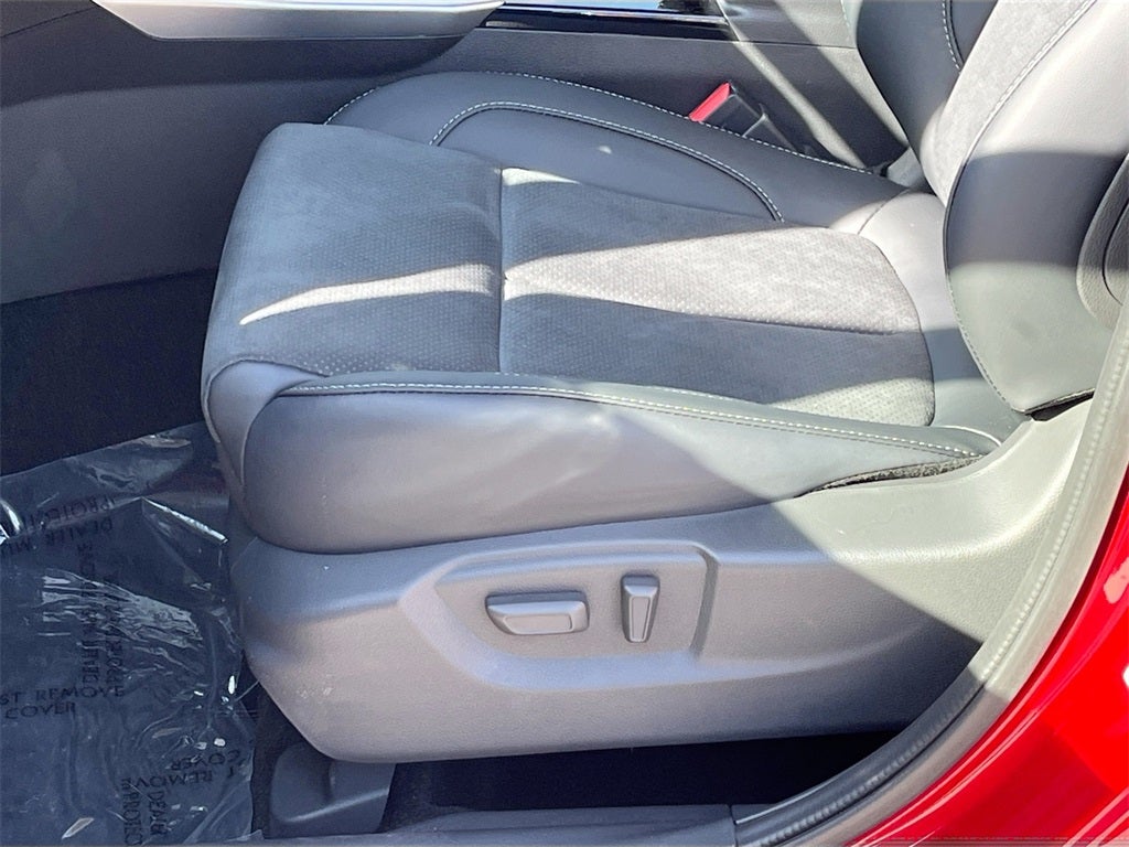 2026 Mitsubishi Eclipse Cross SE Panoramic Sunroof Package