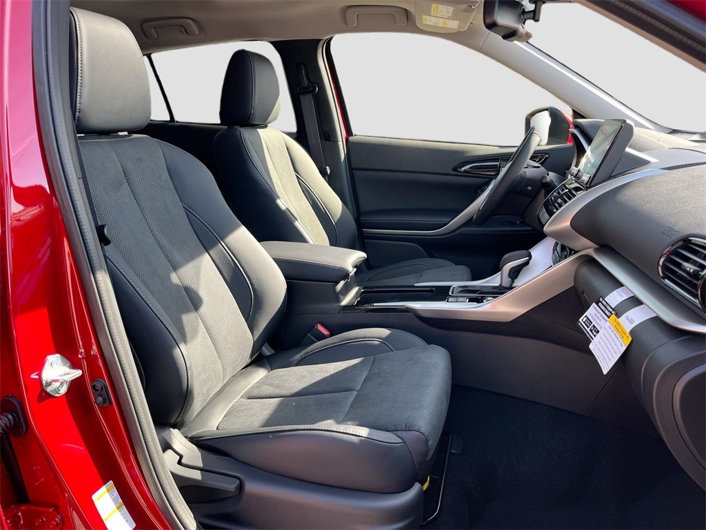 2026 Mitsubishi Eclipse Cross SE Panoramic Sunroof Package