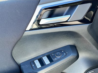 2025 Mitsubishi Outlander ES