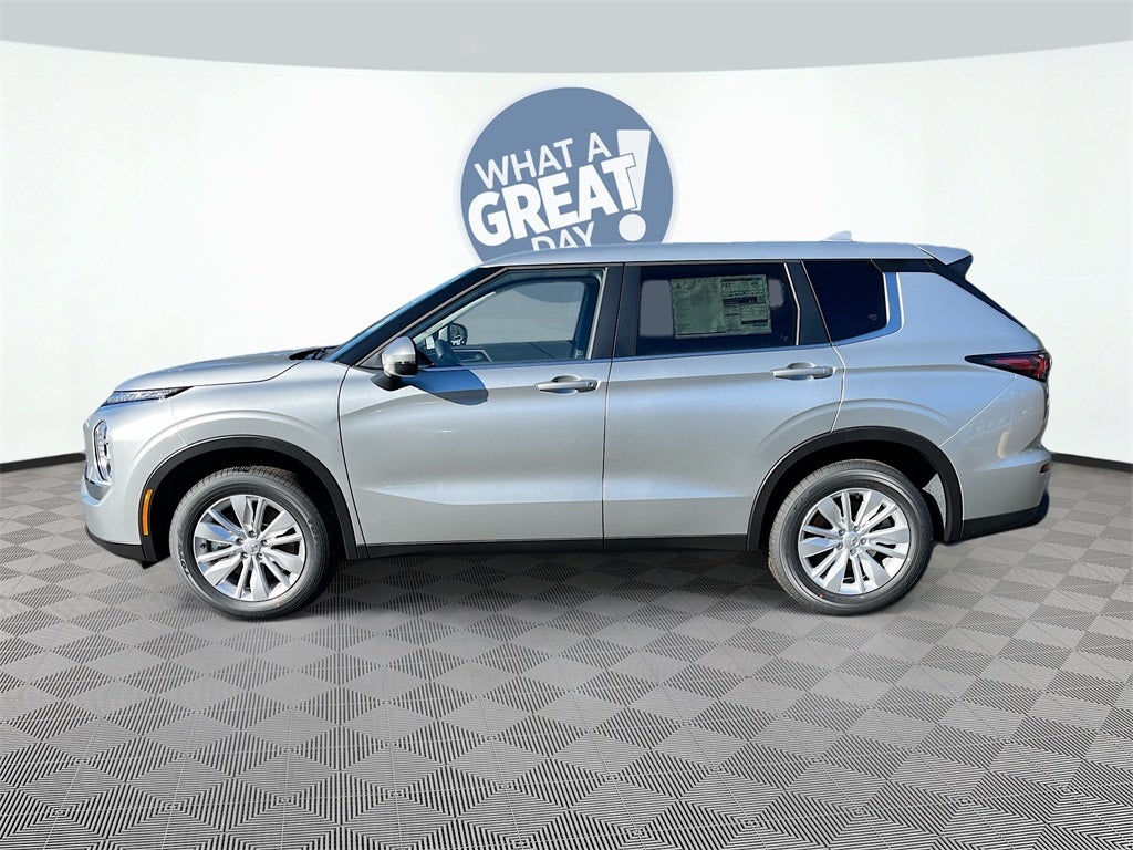 2025 Mitsubishi Outlander ES