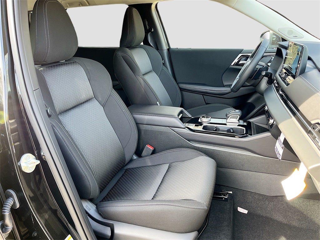 2025 Mitsubishi Outlander ES