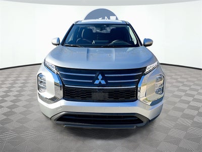 2025 Mitsubishi Outlander ES