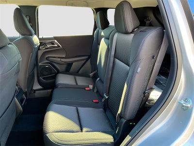 2025 Mitsubishi Outlander ES