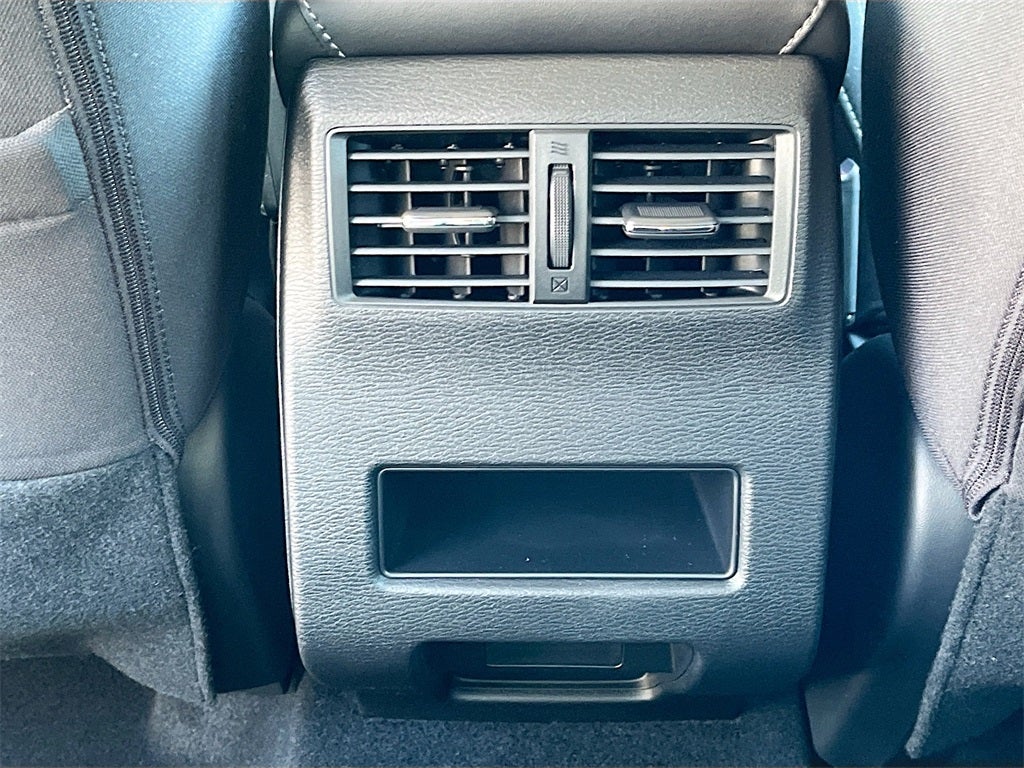 2025 Mitsubishi Outlander ES