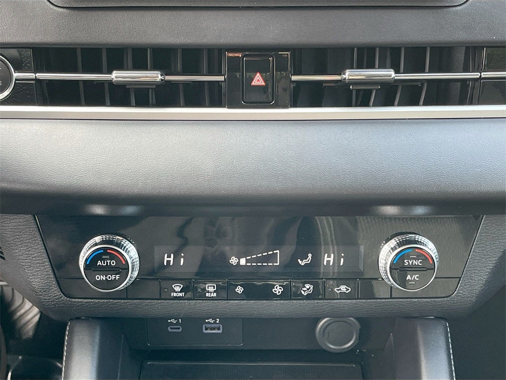 2024 Mitsubishi Outlander ES