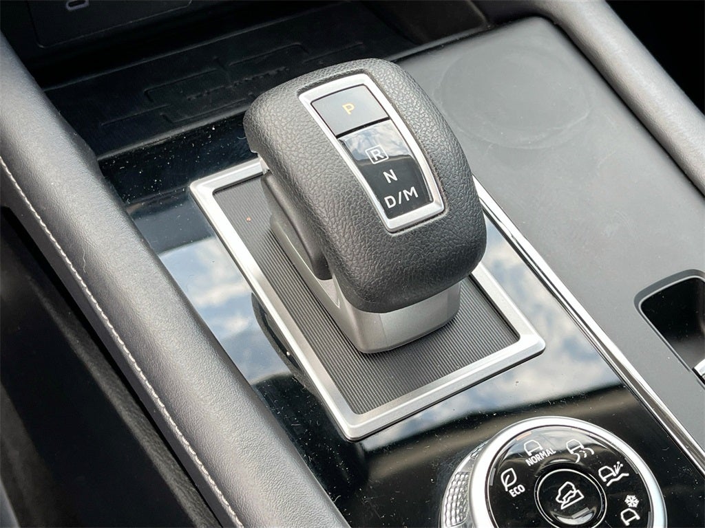 2024 Mitsubishi Outlander ES