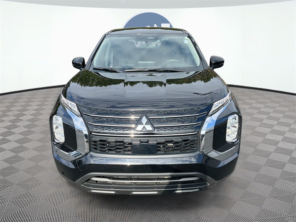 2024 Mitsubishi Outlander ES