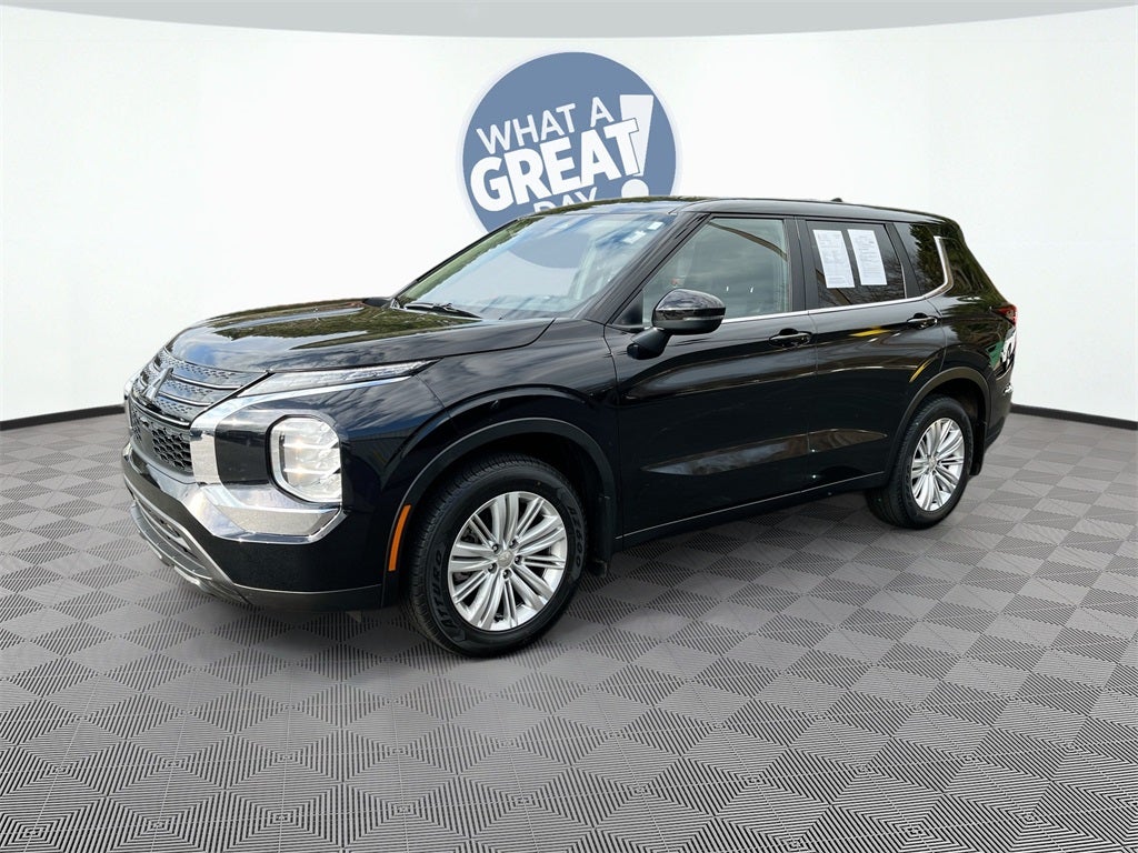 2024 Mitsubishi Outlander ES