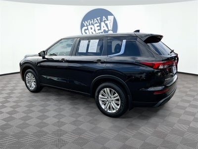 2024 Mitsubishi Outlander ES