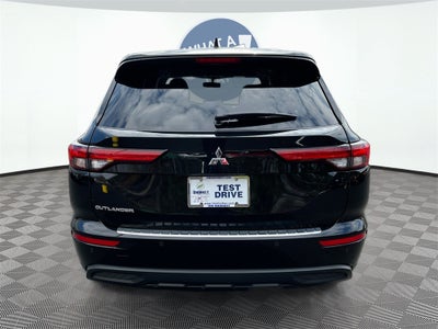 2024 Mitsubishi Outlander ES