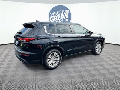 2024 Mitsubishi Outlander ES