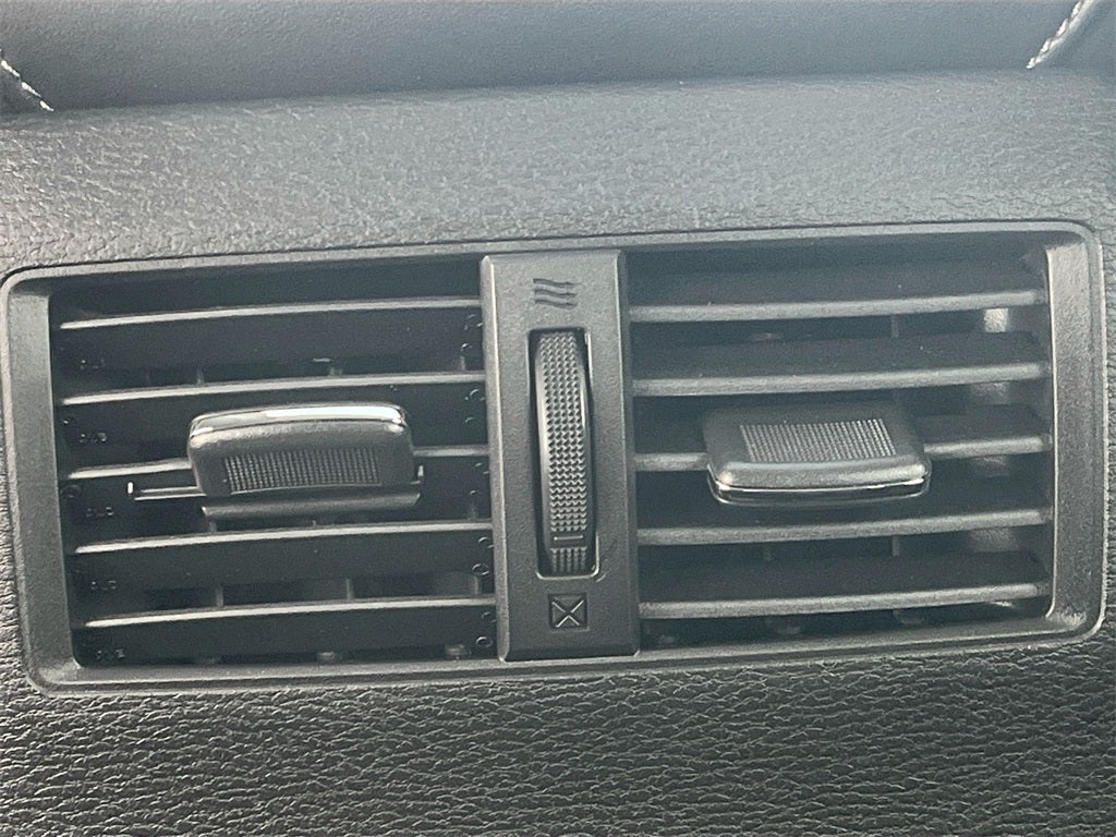 2025 Mitsubishi Outlander ES