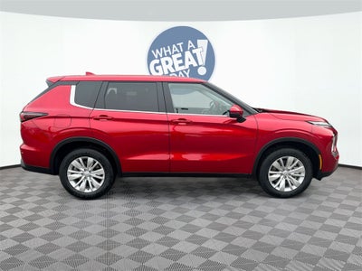 2025 Mitsubishi Outlander ES