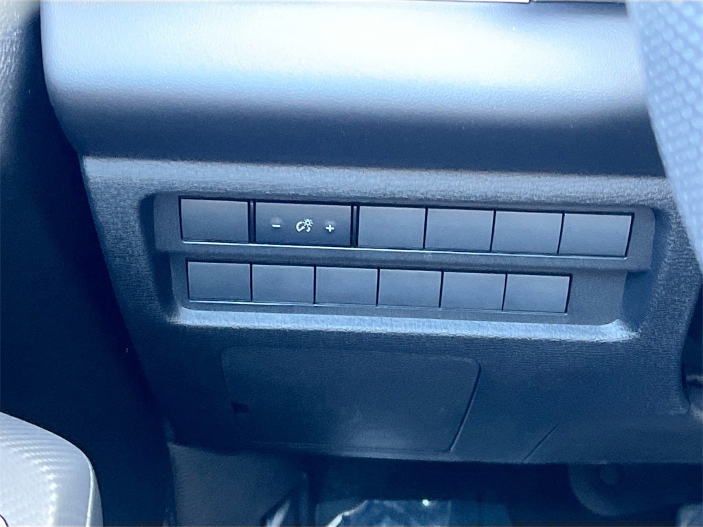 2025 Mitsubishi Outlander ES