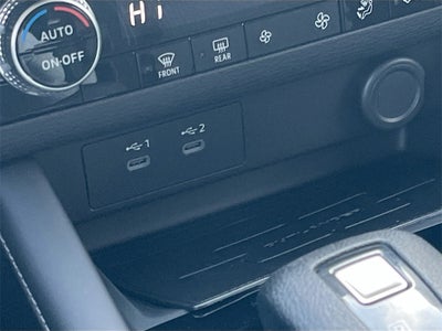 2025 Mitsubishi Outlander ES