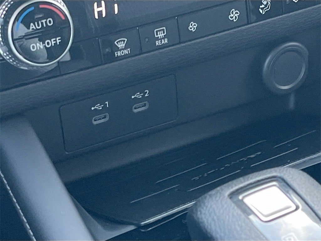 2025 Mitsubishi Outlander ES