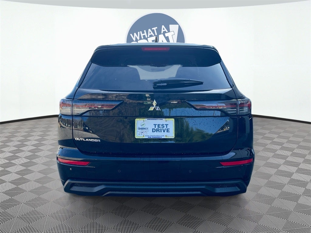 2025 Mitsubishi Outlander ES