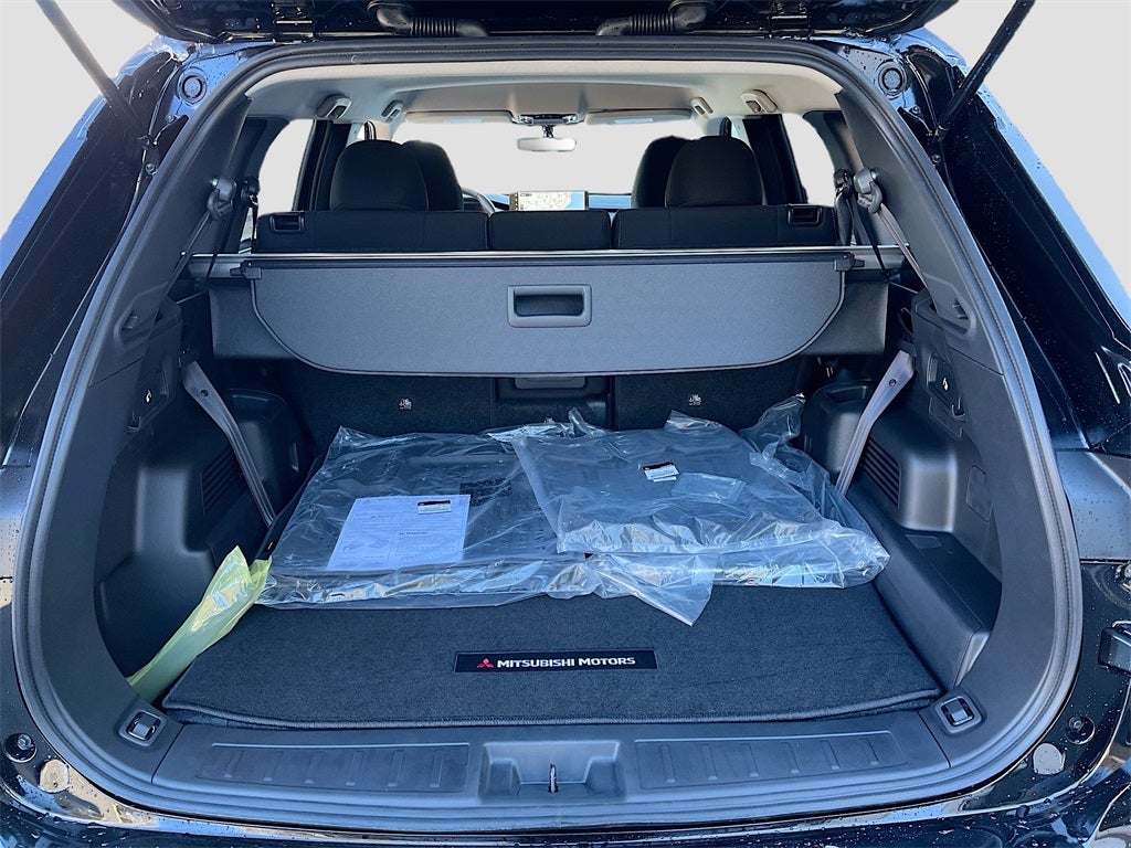 2026 Mitsubishi Outlander ES