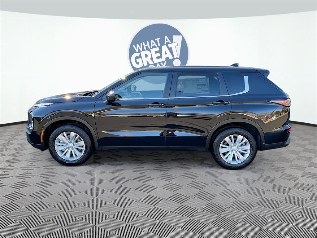 2026 Mitsubishi Outlander ES