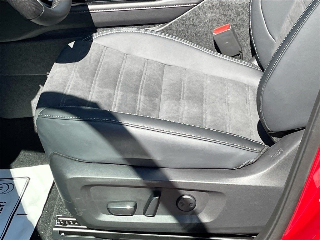 2025 Mitsubishi Outlander SE Tech Package