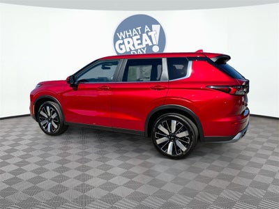 2025 Mitsubishi Outlander SE Tech Package