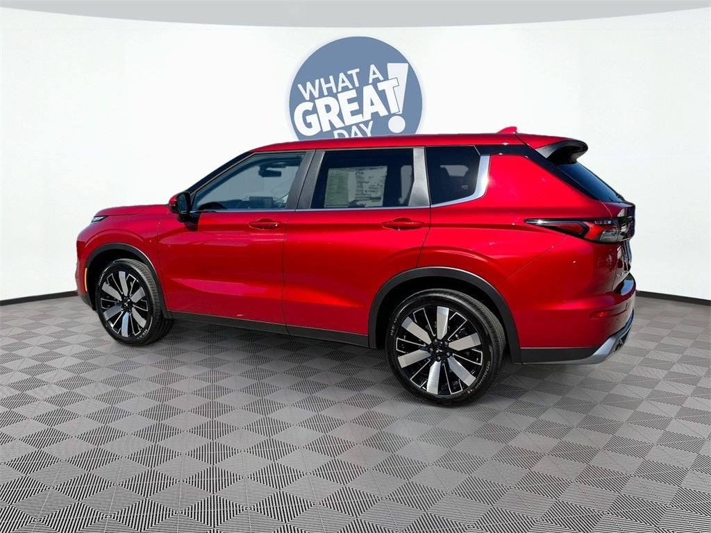 2025 Mitsubishi Outlander SE Tech Package