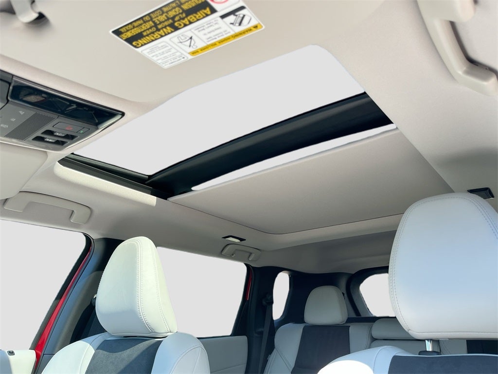 2025 Mitsubishi Outlander SE Tech Package