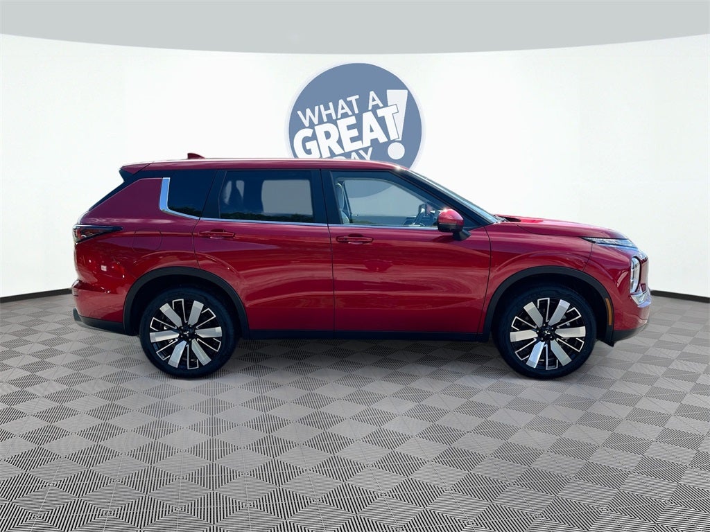 2025 Mitsubishi Outlander SE Tech Package