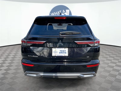 2025 Mitsubishi Outlander SE