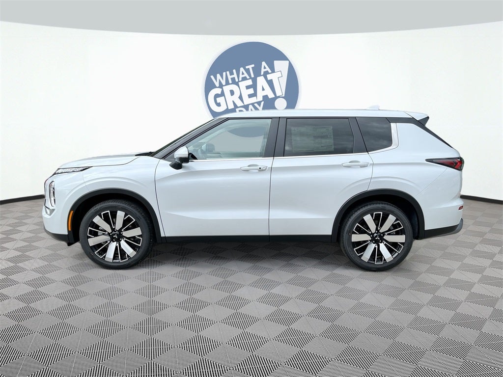 2025 Mitsubishi Outlander SE Tech Pakcage