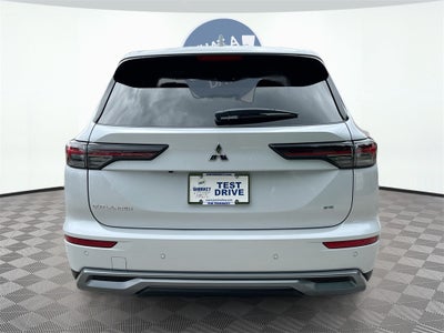 2025 Mitsubishi Outlander SE Tech Pakcage