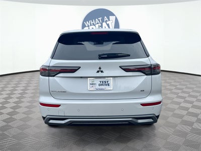 2025 Mitsubishi Outlander SE