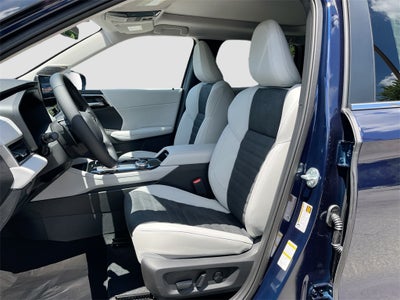 2025 Mitsubishi Outlander SE Tech Package