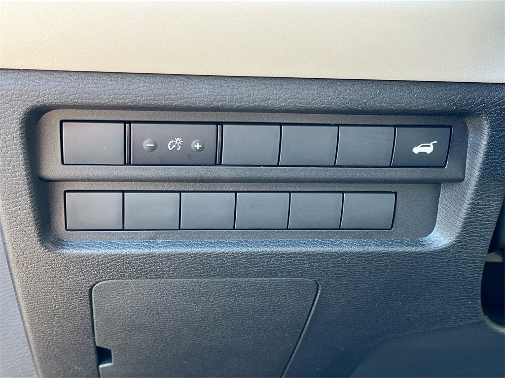 2025 Mitsubishi Outlander SE Tech Package