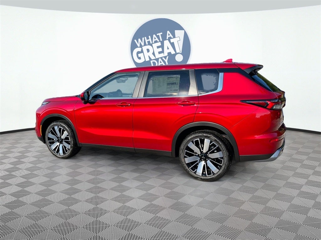 2025 Mitsubishi Outlander SE Tech Package