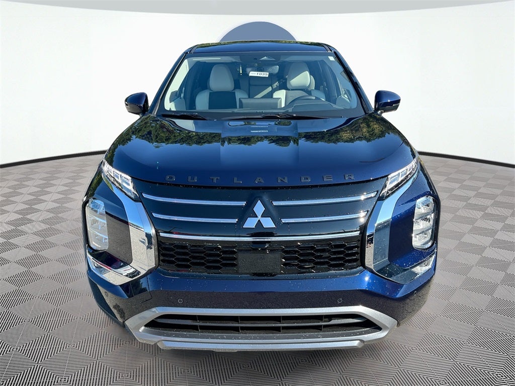 2025 Mitsubishi Outlander SE Tech Package