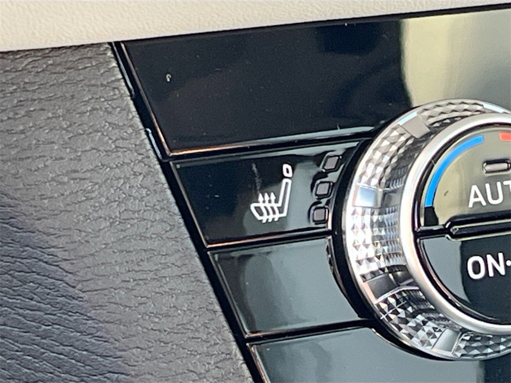 2025 Mitsubishi Outlander SE Tech Package