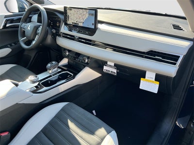 2025 Mitsubishi Outlander SE Tech Package