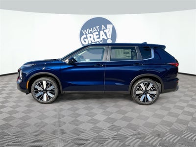 2025 Mitsubishi Outlander SE Tech Package