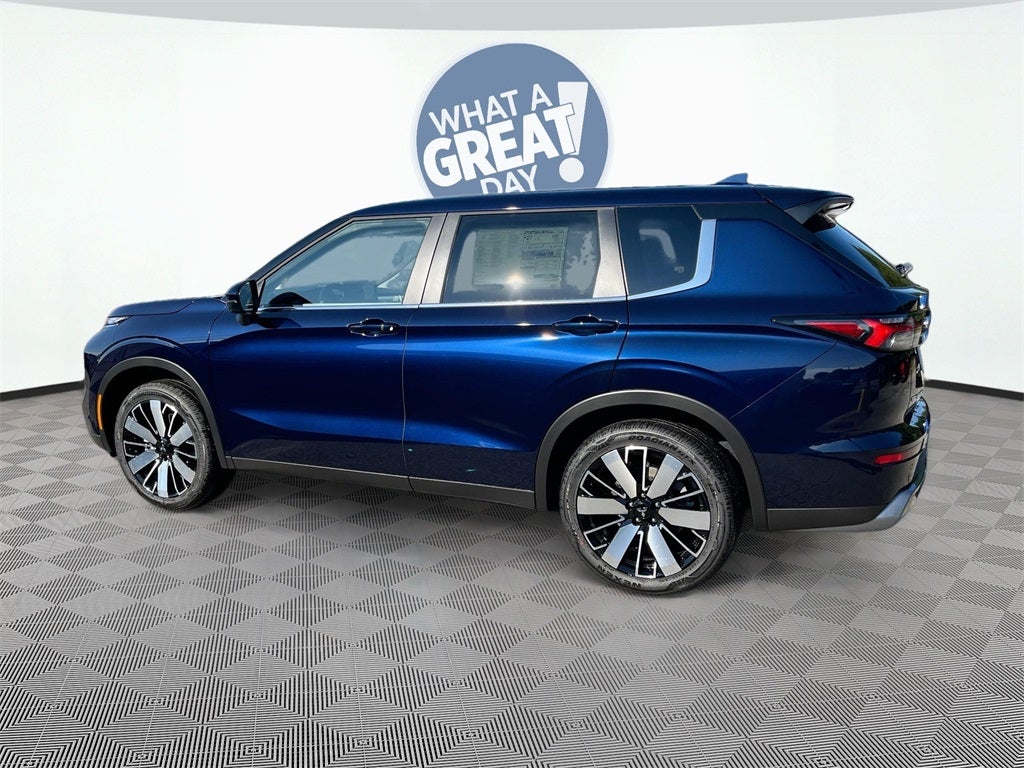 2025 Mitsubishi Outlander SE Tech Package